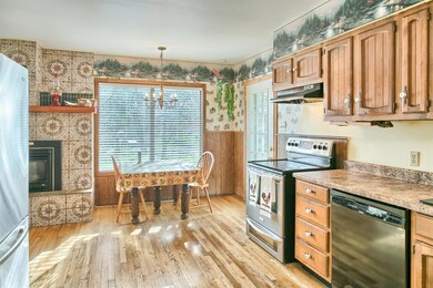 6735 Cypress Dr, Central Point, OR 97502 - photo 4