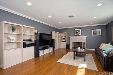 Spacious living room