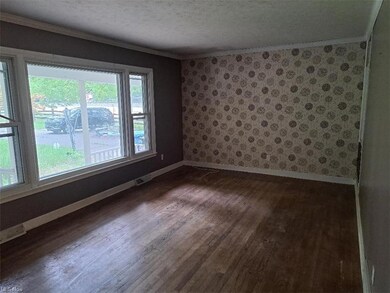 7946 Lewis Rd, Olmsted Falls, OH 44138 - photo 3