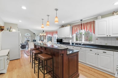 7 Farmside Dr, Pembroke, MA 02359 - photo 5