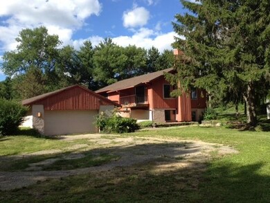 5629 Vineyard Rd, Fitchburg, WI 53575 - photo 2