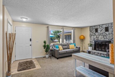 5-web-or-mls-SkyLight-Len-16