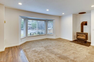 4-web-or-mls-1628 NE Cackler Ln, Bend-4