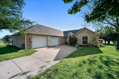 1514 Carter Dr, Corsicana, TX 75109 - photo 2
