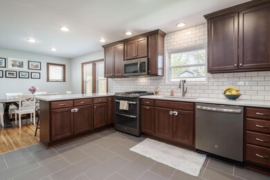 488 Dunedin Rd_MLS_04