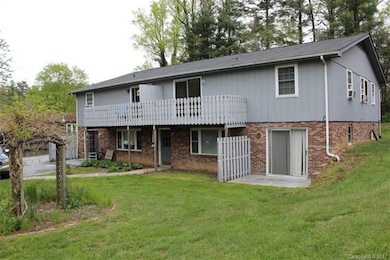 4 Lexington Ln, Hendersonville, NC 28792 - photo 2