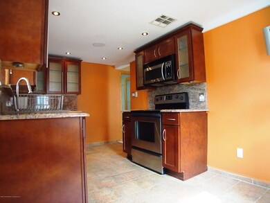 (7)Kitchen