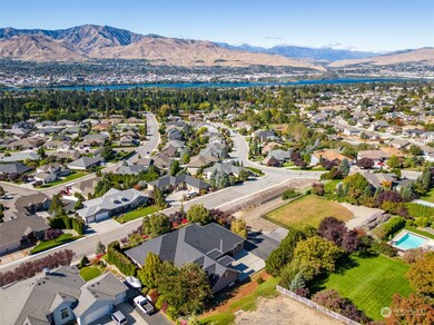 817 Briarwood Dr, East Wenatchee, WA 98802 - photo 5