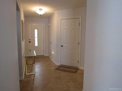 Foyer.