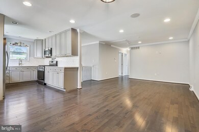 220 Highfalcon Rd, Reisterstown, MD 21136 - photo 5