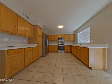 10791 W Rio Vista Ln, Avondale, AZ 85323 - photo 3