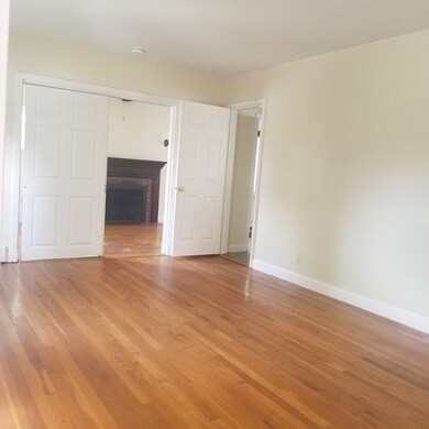 137 Quinapoxet Ln, Worcester, MA 01606 - photo 5