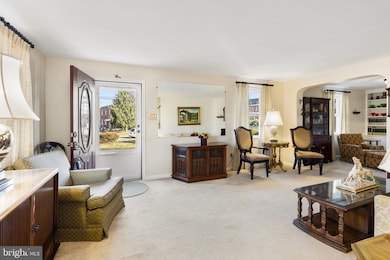 332 Holland St, Crum Lynne, PA 19022 - photo 4