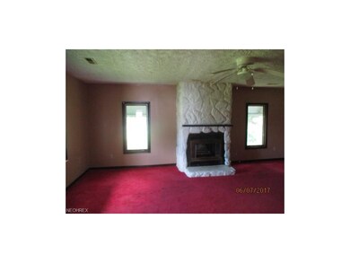 4364 E Lake Rd, Sheffield Lake, OH 44054 - photo 4