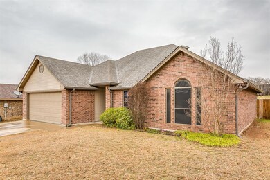 314 Carlisle Dr, Weatherford, TX 76085 - photo 3