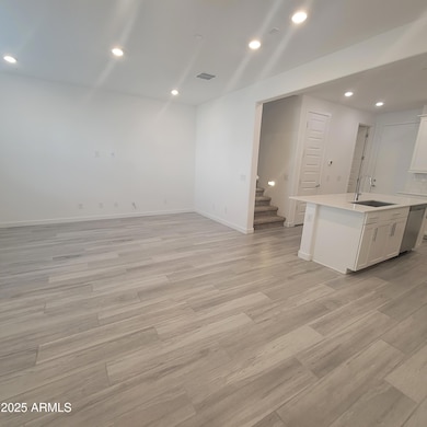 4077 S Sabrina Dr unit 30, Chandler, AZ 85248 - photo 7