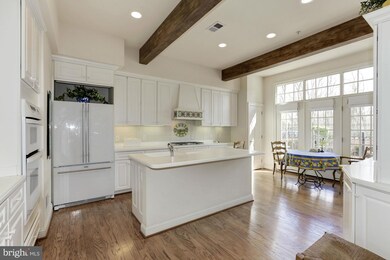 8501 Gavin Manor Ct, Chevy Chase, MD 20815 - photo 7