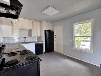 3120 Santa fe St unit 12, Corpus Christi, TX 78404 - photo 4