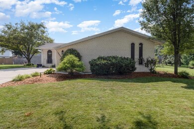 10007 Garfield Ct, Crown Point, IN 46307 - photo 2