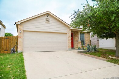 11123 Dewberry Field, Helotes, TX 78023 - photo 2