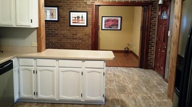 1125 68th St, Windsor Heights, IA 50324 - photo 3