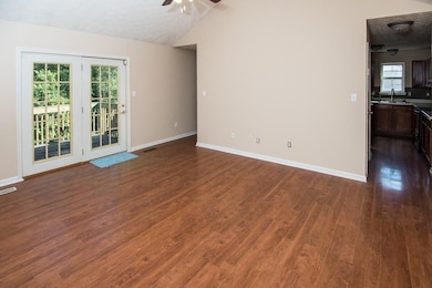 137 S Bold Forbes Blvd, Georgetown, KY 40324 - photo 5