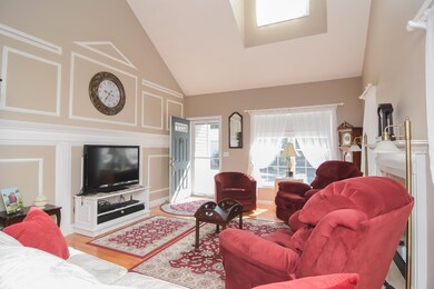 Fireplace with marble surround and hearth