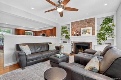 32 Custis Ave, White Plains, NY 10603 - photo 7