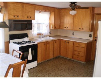 1 Ledgemont Ct, West Warwick, RI 02893 - photo 7