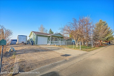2100E.9th-59