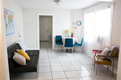 642 N White St unit B, New Orleans, LA 70119 - photo 2