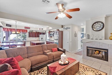 Family Rm / Kitchen