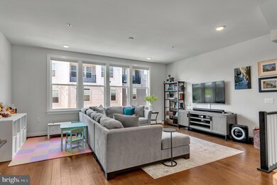 13326 Sherwood Park Ln, Herndon, VA 20171 - photo 7