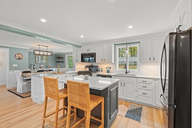 18 Laurel Rd, Norwood, MA 02062 - photo 7