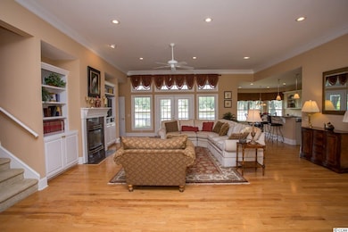 View walking into home from front entry door