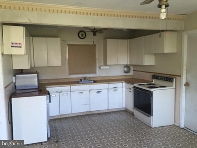 40 Peachfield Ln, Willingboro, NJ 08046 - photo 4