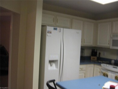 6509 Coltrane Mill Rd, Greensboro, NC 27406 - photo 7