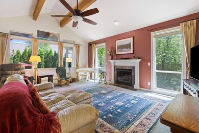 60827GoldenwoodLp_Greatroom2