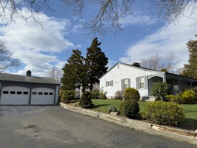 38 Highland St, South Dartmouth, MA 02748 - photo 3