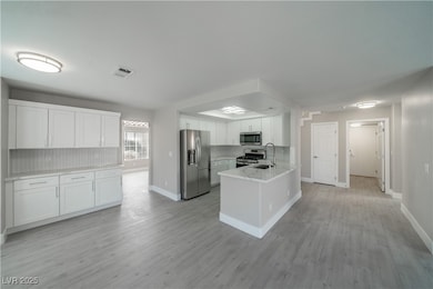 1804 Summit Pointe Dr, Las Vegas, NV 89117 - photo 7