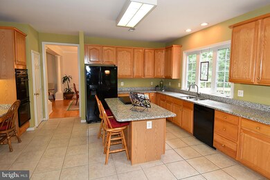 5356 Chandley Farm Cir, Centreville, VA 20120 - photo 7