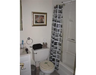 2A Baldwin Place unit 5, Boston, MA 02113 - photo 4