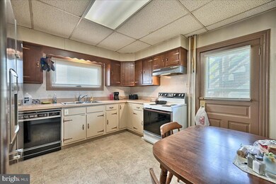 230 Bosler Ave, Lemoyne, PA 17043 - photo 4