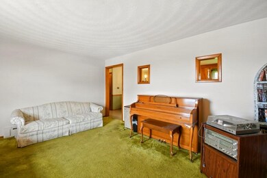 122 Orient St, Worcester, MA 01604 - photo 4