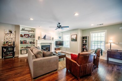 422 E Swan Ridge Cir, Memphis, TN 38122 - photo 4