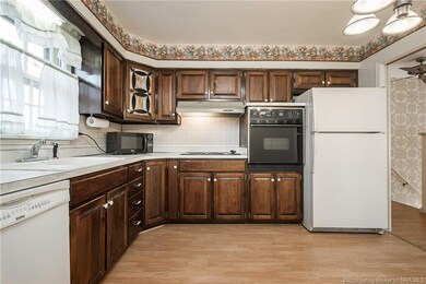 128 Edgemont Dr, New Albany, IN 47150 - photo 4