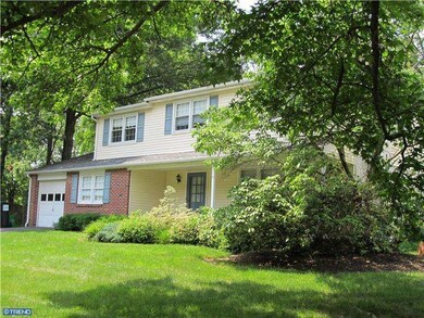 548 Valley Brook Dr, Lansdale, PA 19446 - photo 2