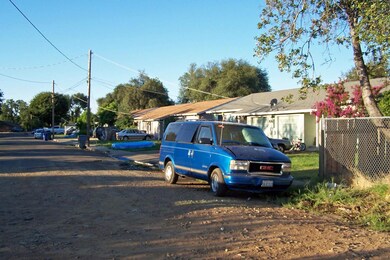 2740 Helen St, Redding, CA 96002 - photo 2