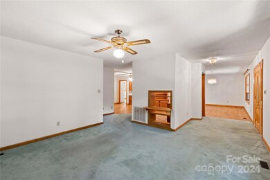 2603 Caroline St, Statesville, NC 28625 - photo 6