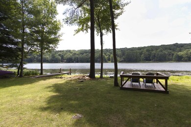 111 Woodledge East Lake Dr, Hawley, PA 18428 - photo 4